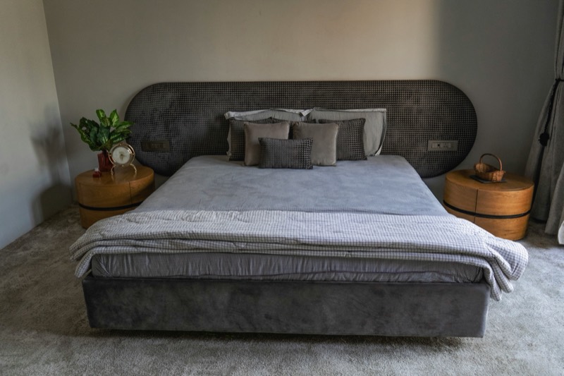 A neatly made bed